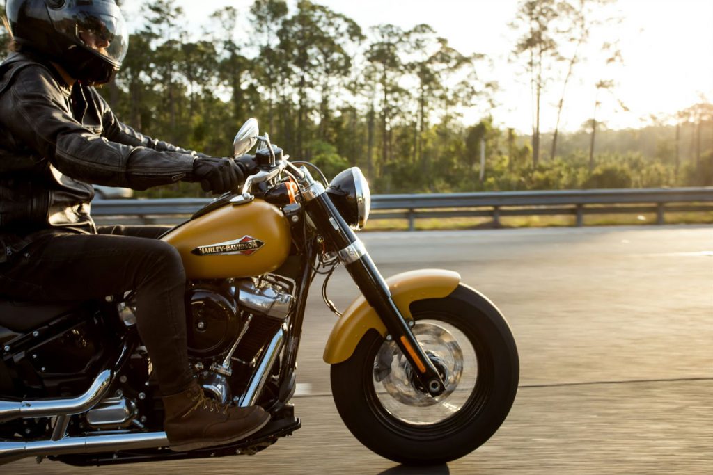 Tirar o mangote da moto da multa?